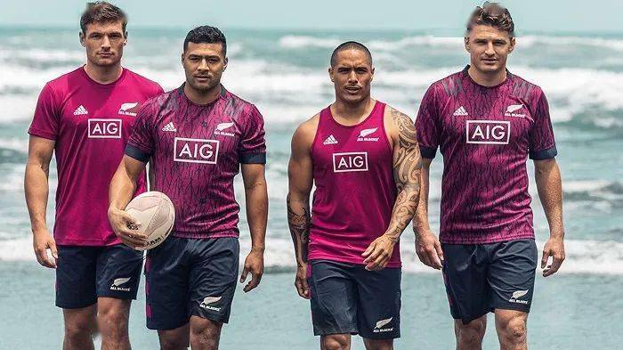 改性尼龍新聞速遞:阿迪達斯推出基于海洋塑料的全黑訓練系列